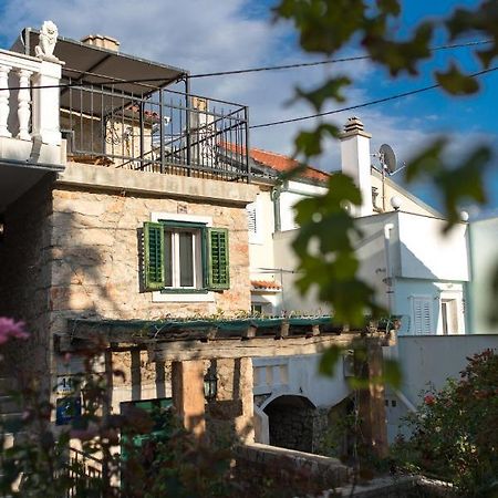 Holiday Home Bozanic Vrbnik Ngoại thất bức ảnh