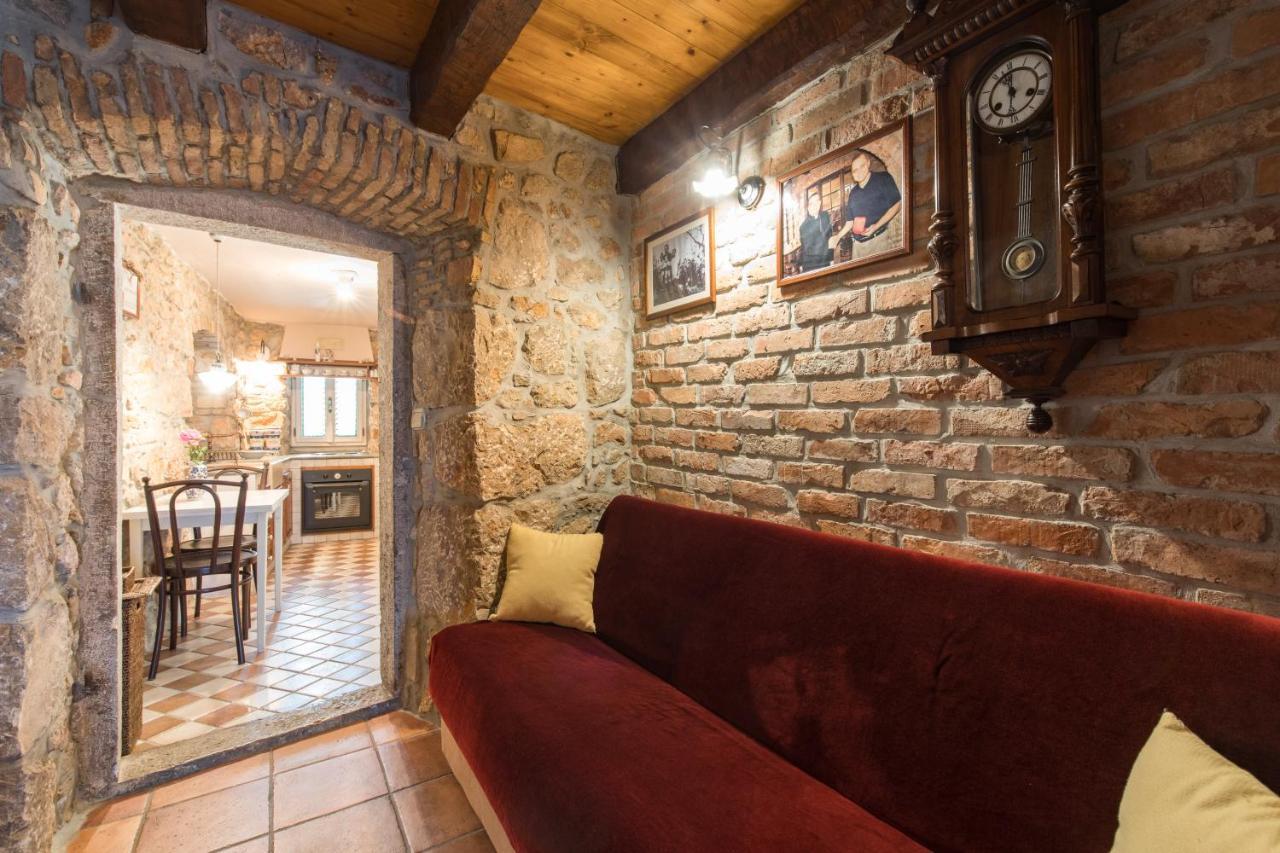 Holiday Home Bozanic Vrbnik Ngoại thất bức ảnh
