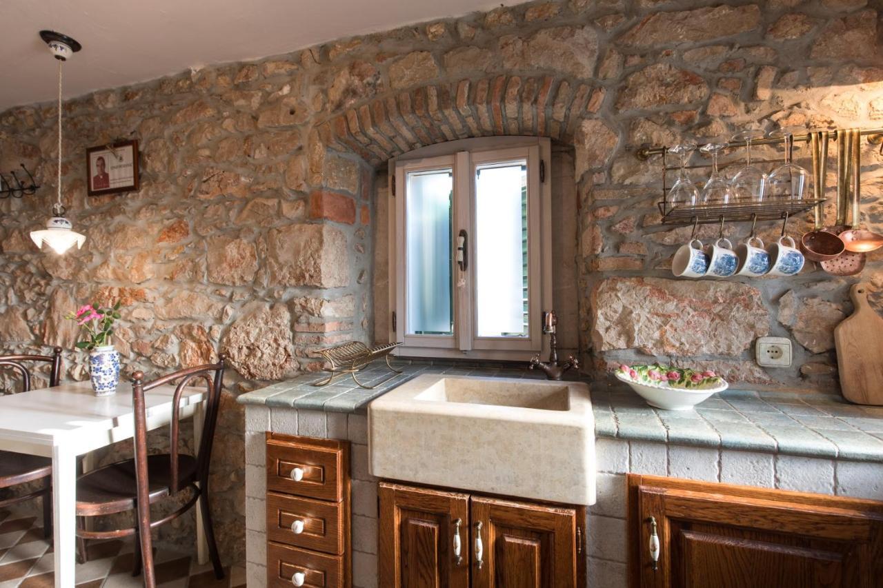 Holiday Home Bozanic Vrbnik Ngoại thất bức ảnh