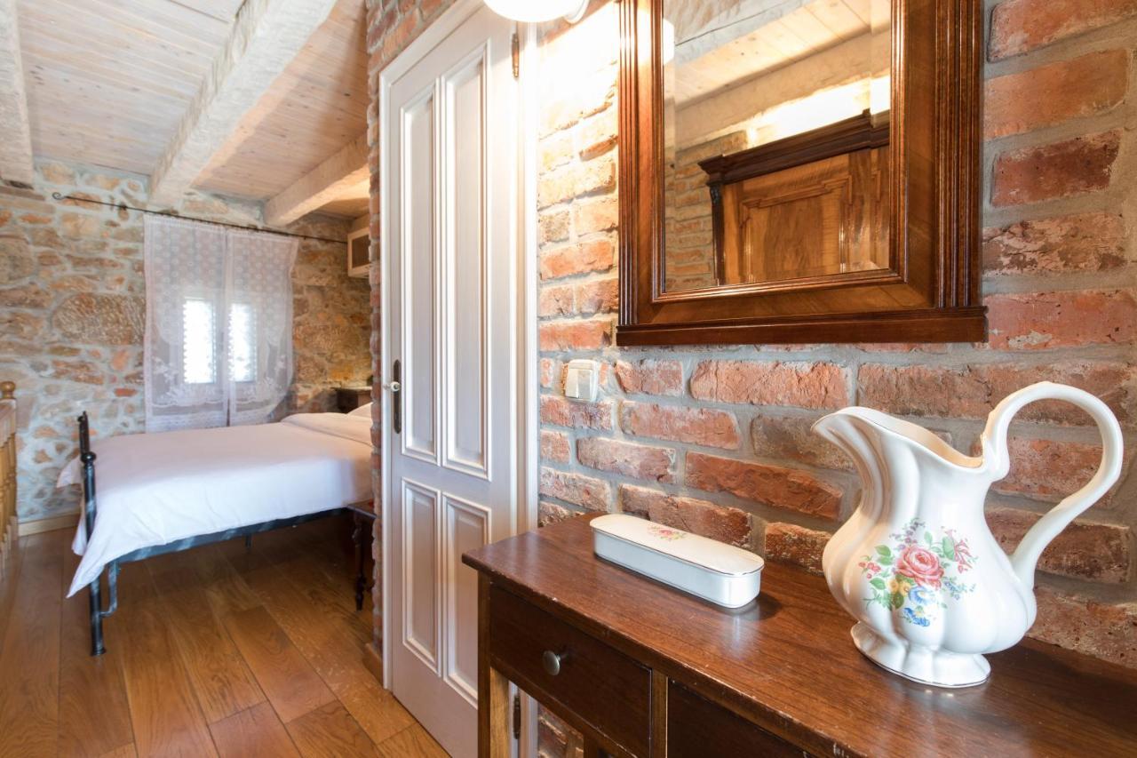 Holiday Home Bozanic Vrbnik Ngoại thất bức ảnh