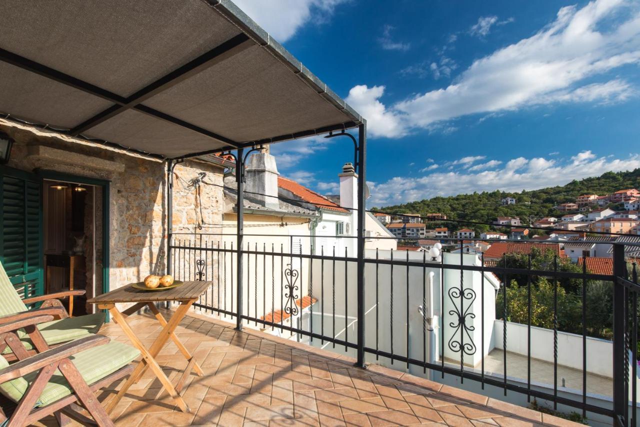 Holiday Home Bozanic Vrbnik Ngoại thất bức ảnh