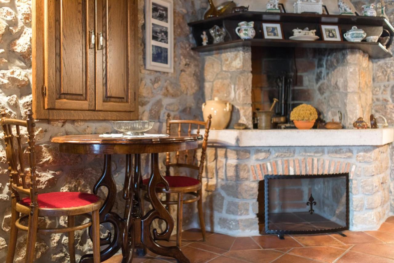 Holiday Home Bozanic Vrbnik Ngoại thất bức ảnh